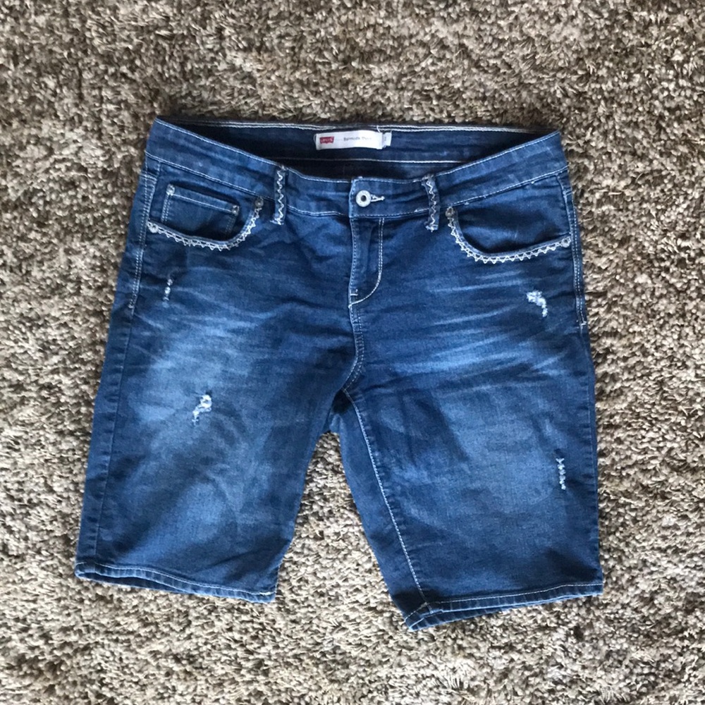 Levi’s Bermuda short